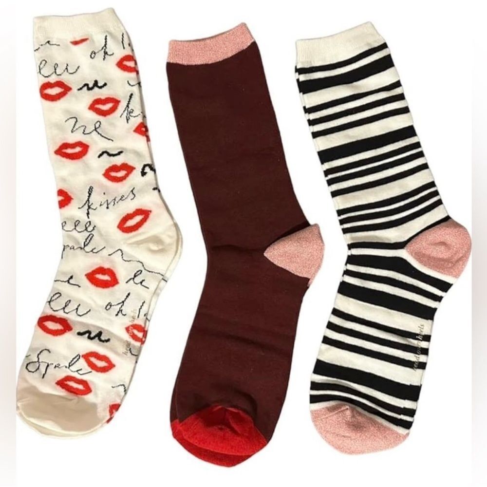 kate spade 3pk White Kisses Burgundy Pink Metallic Black White Stripe Socks